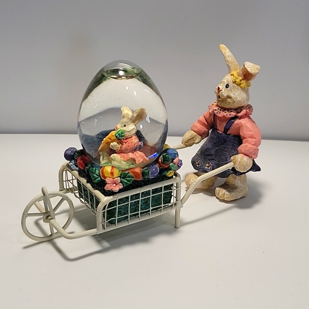 1999 Avon Easter Bunny Snowglobe, girl bunny